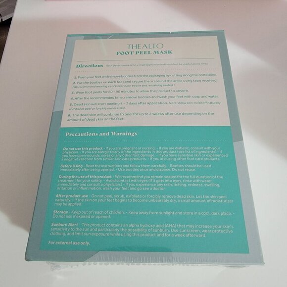 Thealto Peppermint Foot Peel Mask Set - 2 Pairs + Pumice Stone - Picture 8 of 11